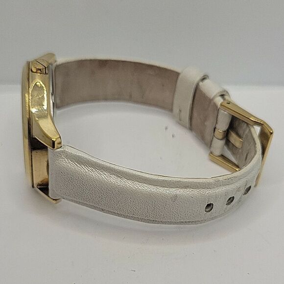 Armani Exchange AX5207 Womens White Leather Analog Dial Quartz Wrist Watch BC500 - Picture 9 of 11